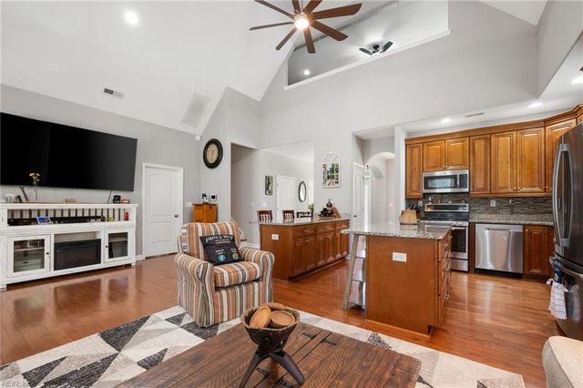 1802 Oyster Bay LN, Suffolk, VA 23436