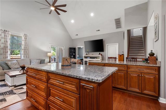 1802 Oyster Bay LN, Suffolk, VA 23436