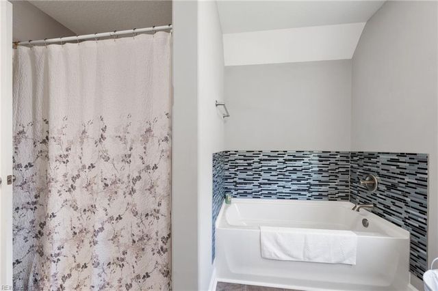 1802 Oyster Bay LN, Suffolk, VA 23436