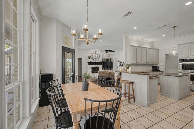 1029 Oakridge Court, Burleson, TX 76028