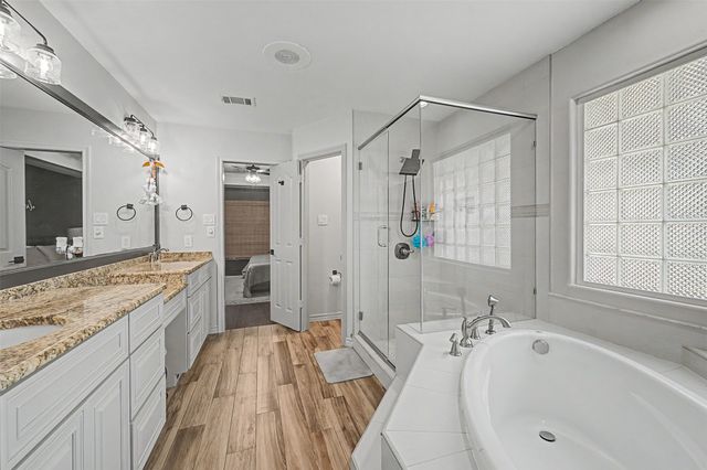 1029 Oakridge Court, Burleson, TX 76028