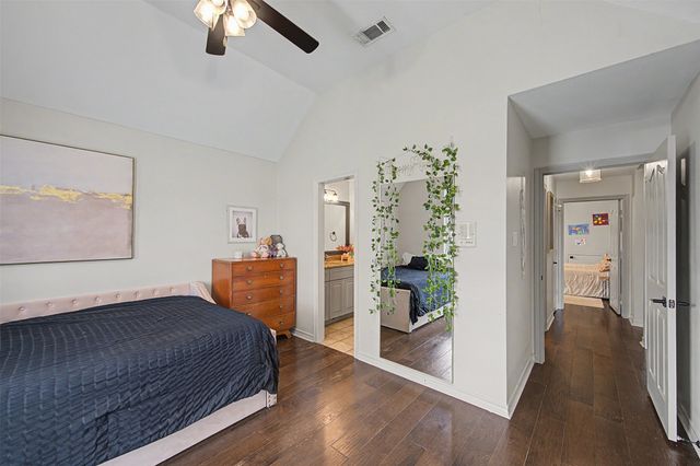 1029 Oakridge Court, Burleson, TX 76028