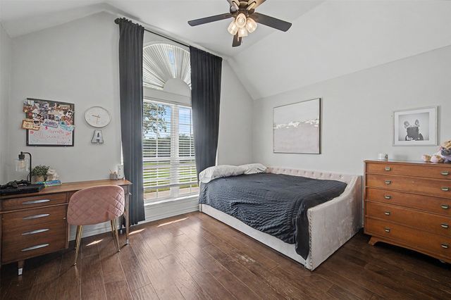 1029 Oakridge Court, Burleson, TX 76028