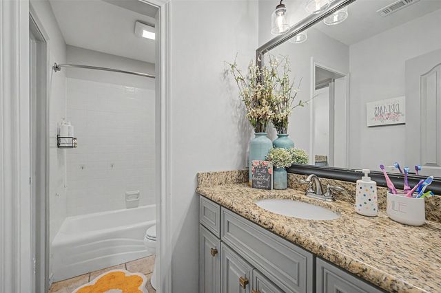 1029 Oakridge Court, Burleson, TX 76028