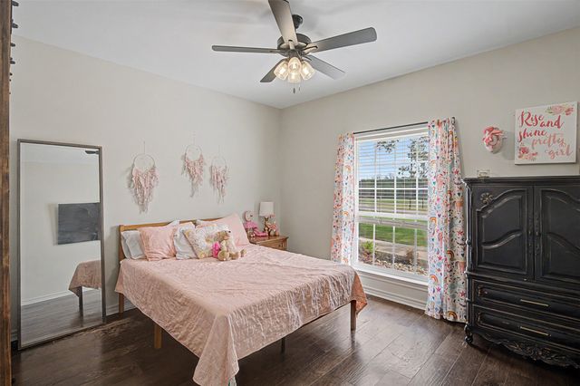 1029 Oakridge Court, Burleson, TX 76028