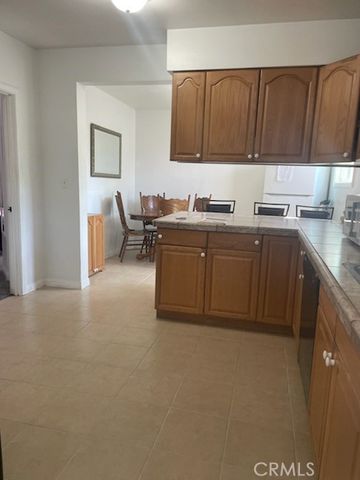 431 Douglas, Bakersfield, CA 93308