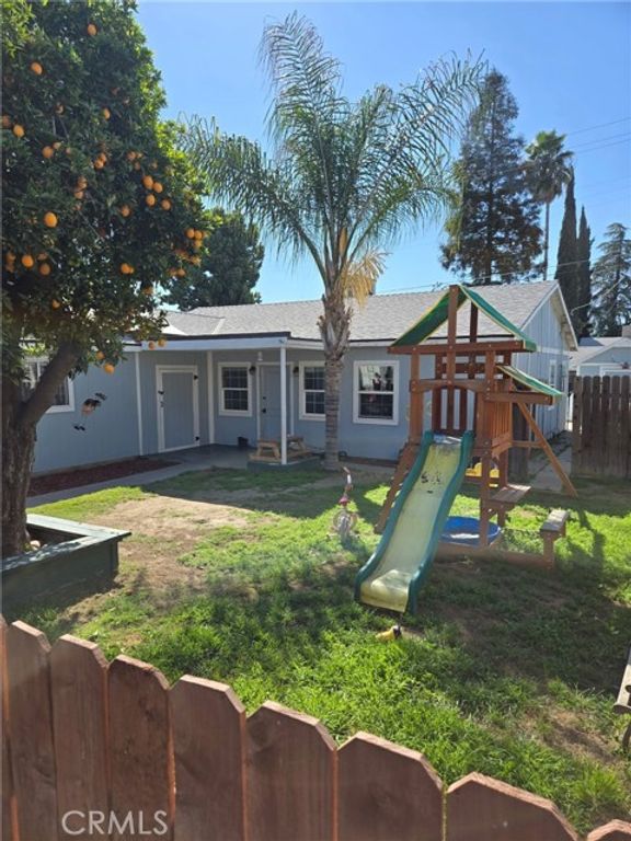 431 Douglas, Bakersfield, CA 93308