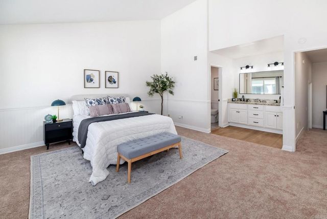 4094 Mahaila Ave B, San Diego, CA 92122