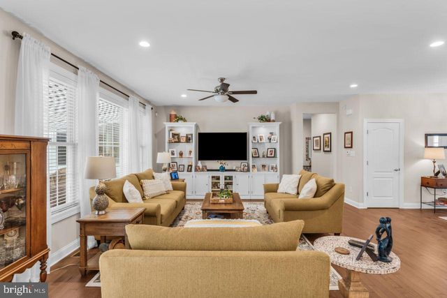 305 GLEN DORNOCH LN, Egg Harbor Township, NJ 08234