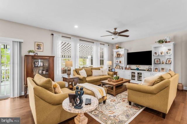 305 GLEN DORNOCH LN, Egg Harbor Township, NJ 08234
