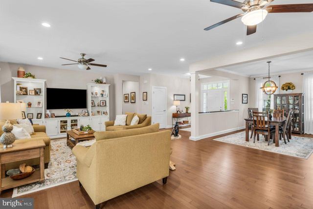 305 GLEN DORNOCH LN, Egg Harbor Township, NJ 08234