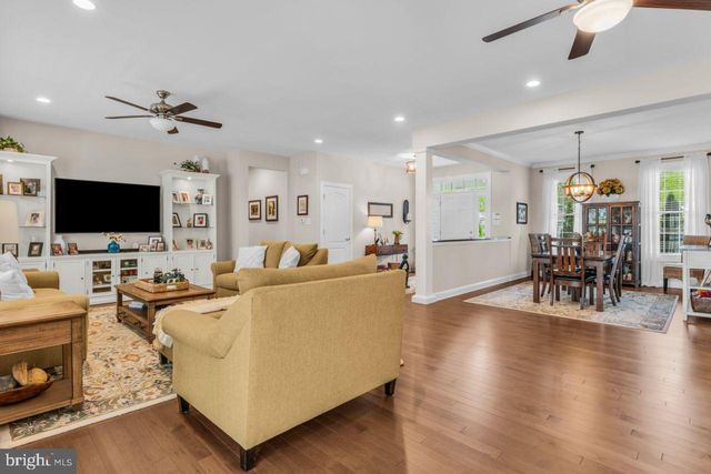 305 GLEN DORNOCH LN, Egg Harbor Township, NJ 08234