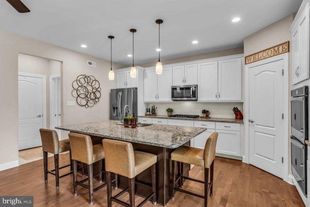 305 GLEN DORNOCH LN, Egg Harbor Township, NJ 08234