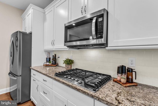 305 GLEN DORNOCH LN, Egg Harbor Township, NJ 08234