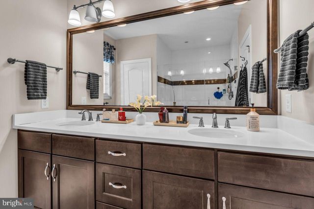 305 GLEN DORNOCH LN, Egg Harbor Township, NJ 08234