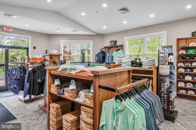 305 GLEN DORNOCH LN, Egg Harbor Township, NJ 08234