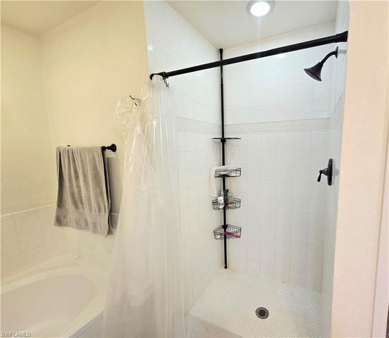 7975 Preserve CIR 1032, Naples, FL 34119