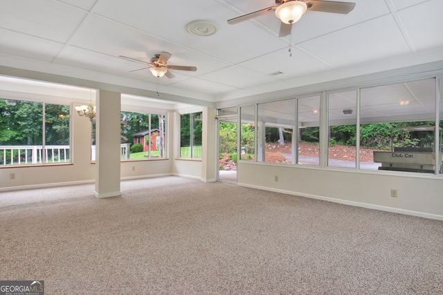 717 Tyrone Road, Tyrone, GA 30290