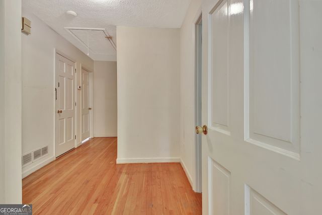 717 Tyrone Road, Tyrone, GA 30290