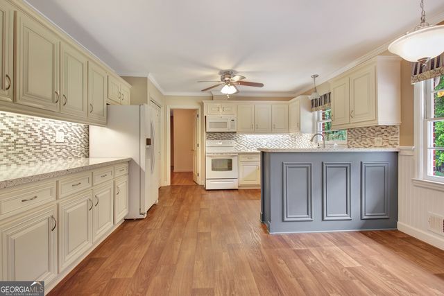 717 Tyrone Road, Tyrone, GA 30290