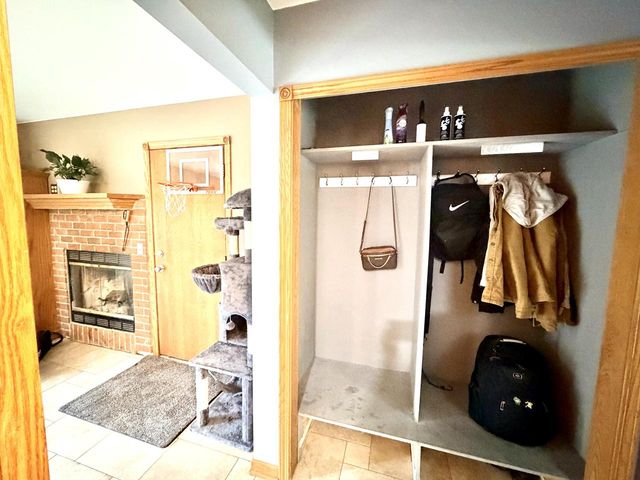 14775 W Honey LANE, New Berlin, WI 53151