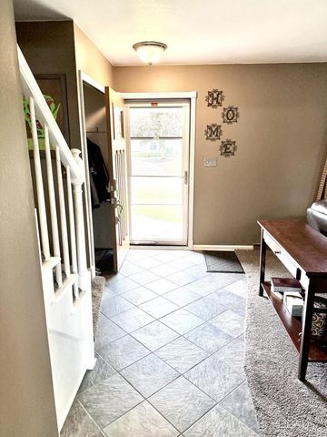 14775 W Honey LANE, New Berlin, WI 53151