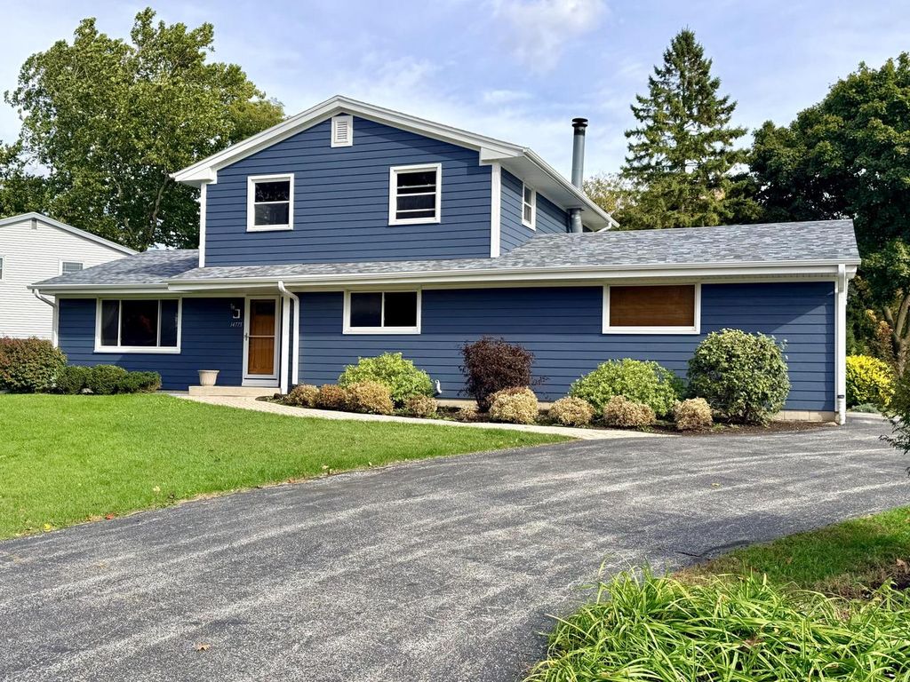 14775 W Honey LANE, New Berlin, WI 53151