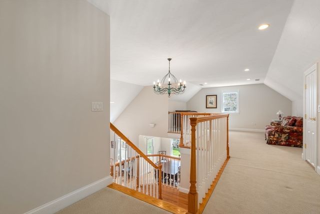 3 Summerland Way 3, Worcester, MA 01609