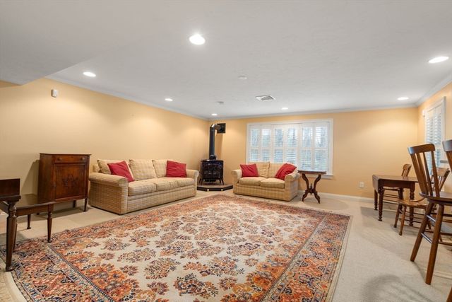 3 Summerland Way 3, Worcester, MA 01609