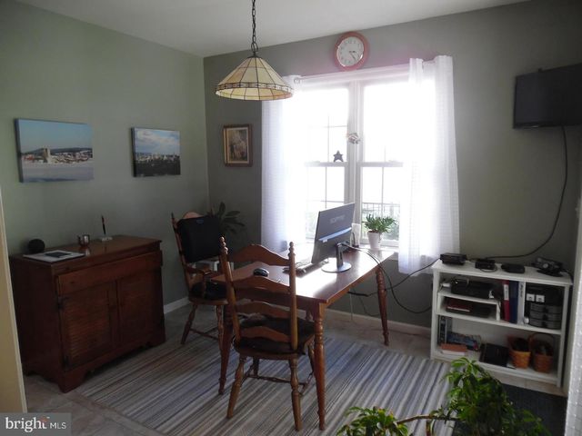 325 CHARLES ST, Lebanon, PA 17042