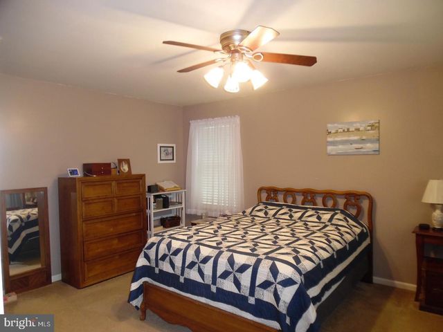 325 CHARLES ST, Lebanon, PA 17042