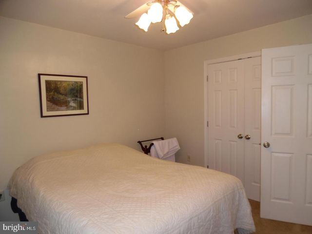 325 CHARLES ST, Lebanon, PA 17042