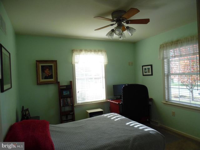 325 CHARLES ST, Lebanon, PA 17042