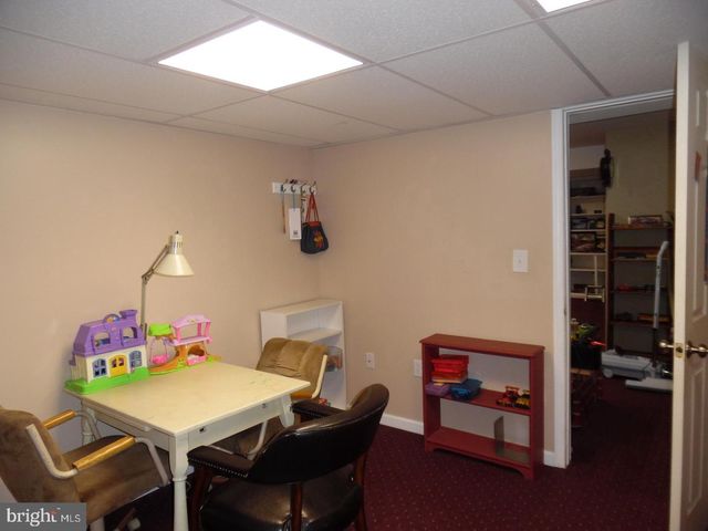 325 CHARLES ST, Lebanon, PA 17042