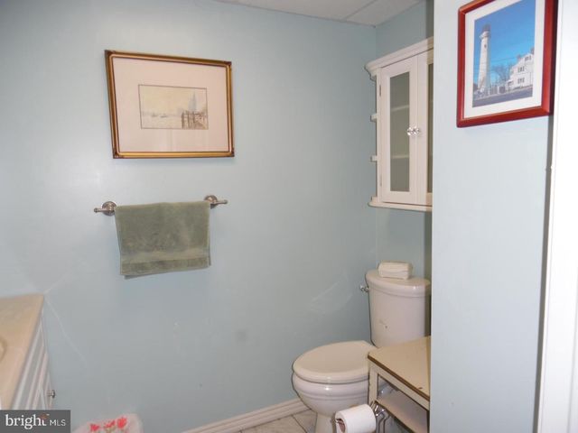 325 CHARLES ST, Lebanon, PA 17042