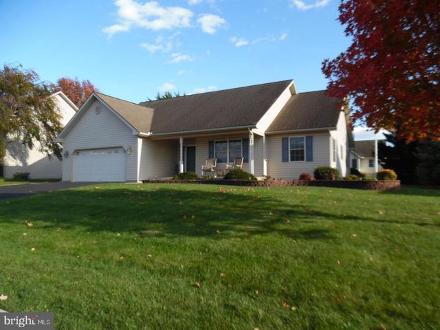 325 CHARLES ST, Lebanon, PA 17042