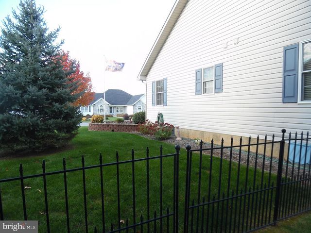 325 CHARLES ST, Lebanon, PA 17042