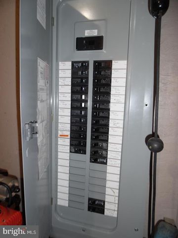 325 CHARLES ST, Lebanon, PA 17042