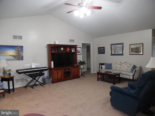 325 CHARLES ST, Lebanon, PA 17042