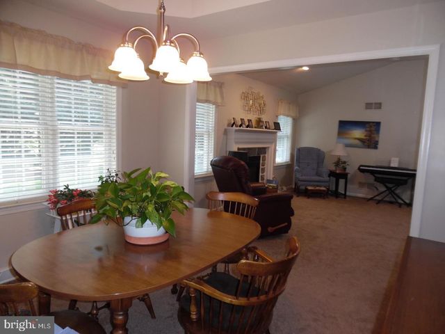 325 CHARLES ST, Lebanon, PA 17042