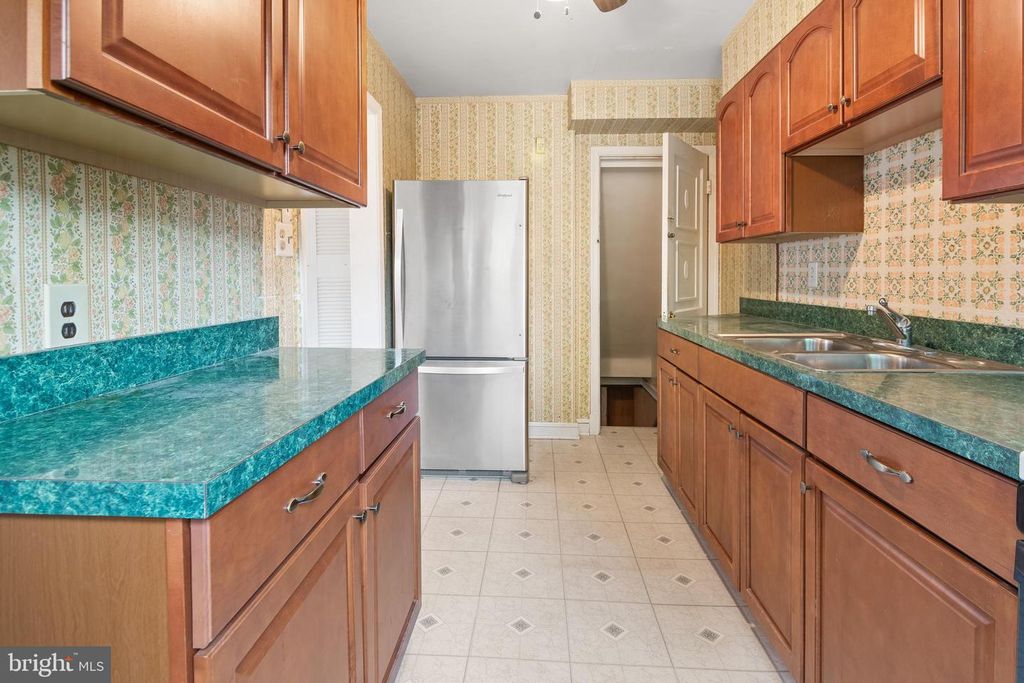 Image 11 of property listing at 1252 HALSTEAD RD, Baltimore, MD 21234