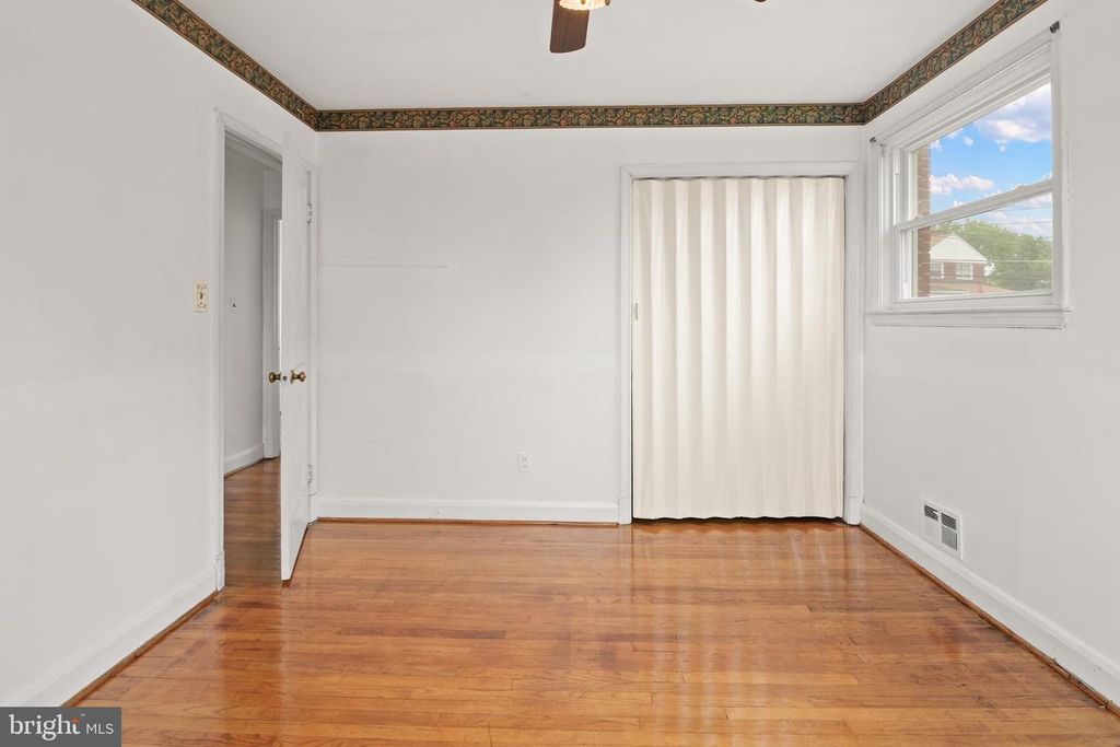 Image 13 of property listing at 1252 HALSTEAD RD, Baltimore, MD 21234