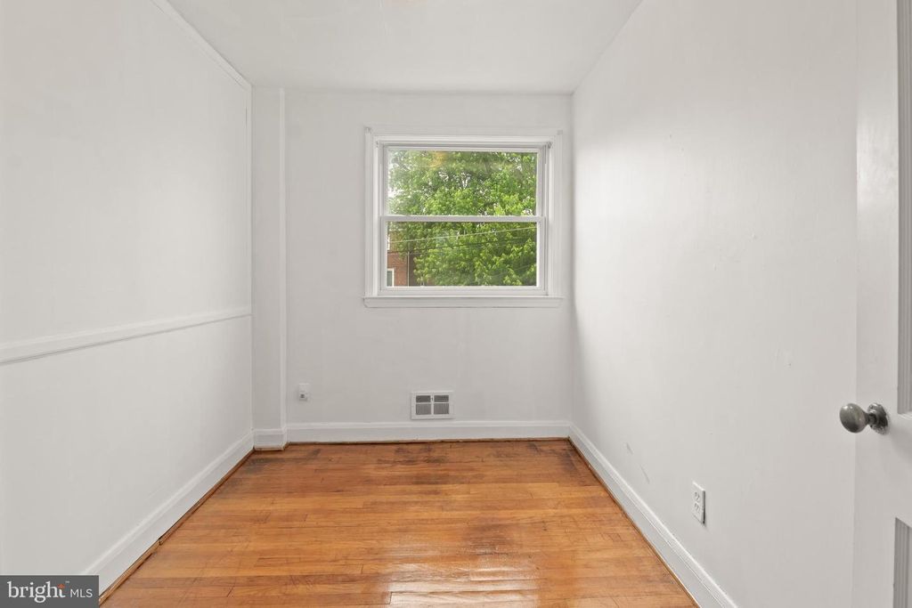 Image 18 of property listing at 1252 HALSTEAD RD, Baltimore, MD 21234