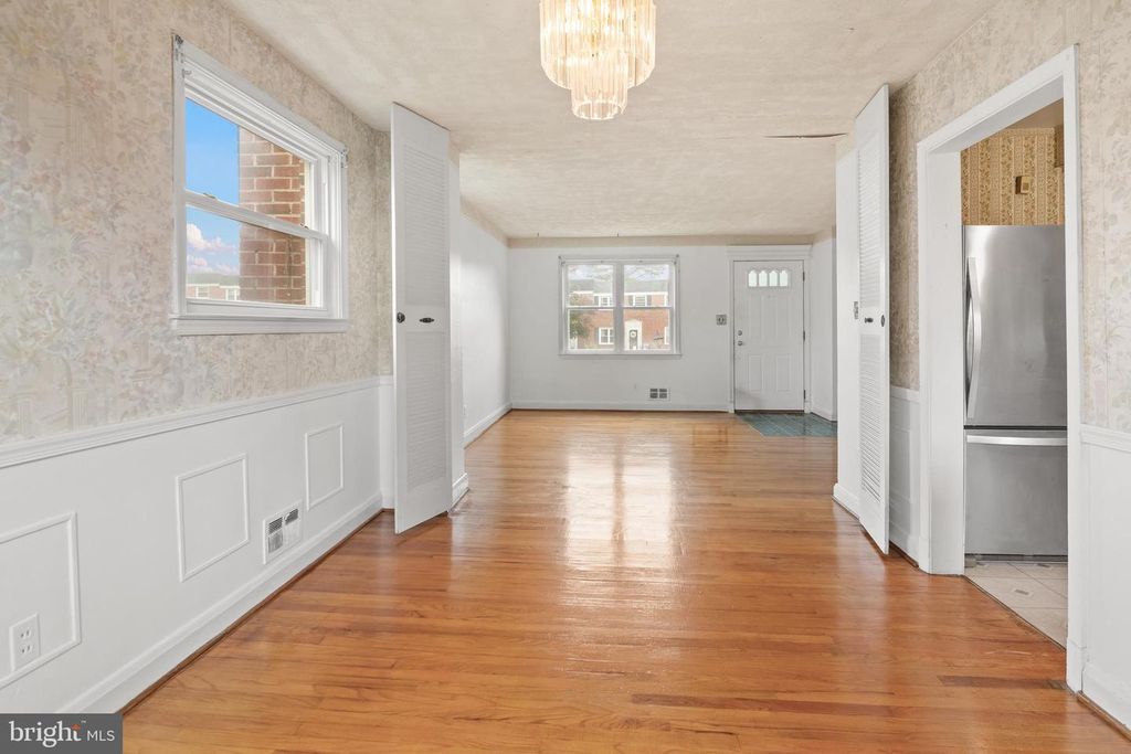 Image 7 of property listing at 1252 HALSTEAD RD, Baltimore, MD 21234