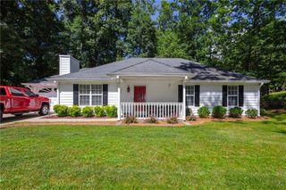 3243 Navajo Circle, Gainesville, GA 30501