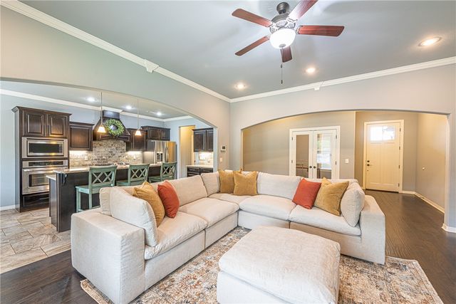 2912 W Featherock Way, Fayetteville, AR 72704