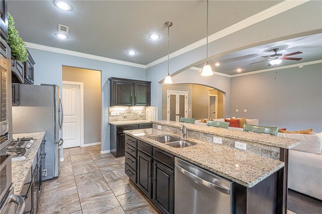 2912 W Featherock Way, Fayetteville, AR 72704