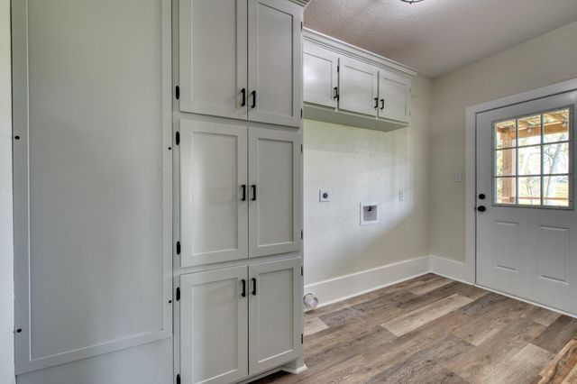 1122 W 2nd Street, Freeport, TX 77541