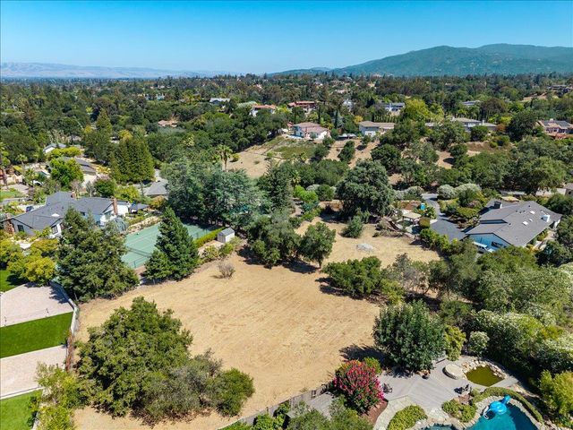 14171 Chester Avenue, Saratoga, CA 95070