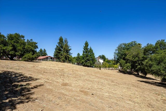 14171 Chester Avenue, Saratoga, CA 95070